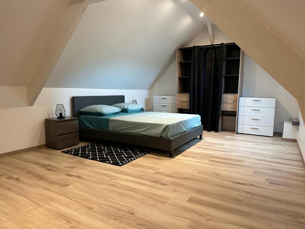 Spacious Flat Close To The Railway Station Troyes Room photo